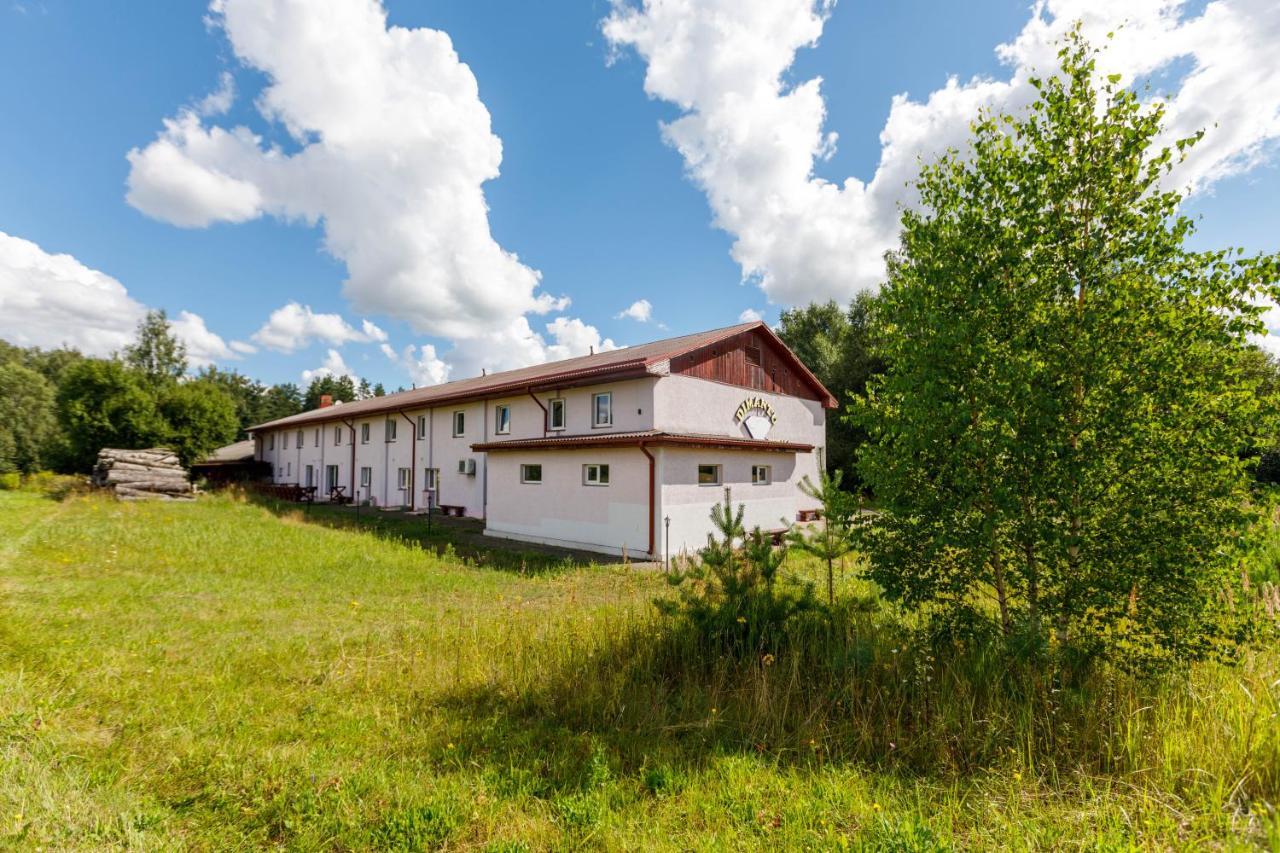 Viesu Nams “Dimantu Ferma” Hotel Ikskile Exterior photo
