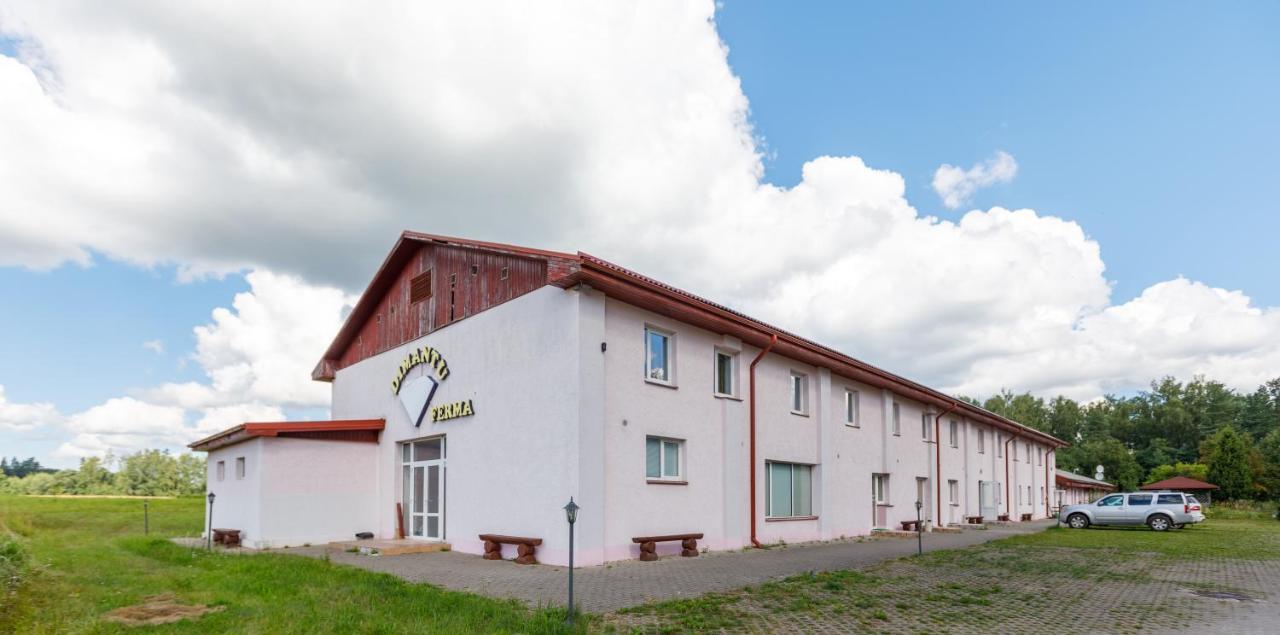 Viesu Nams “Dimantu Ferma” Hotel Ikskile Exterior photo